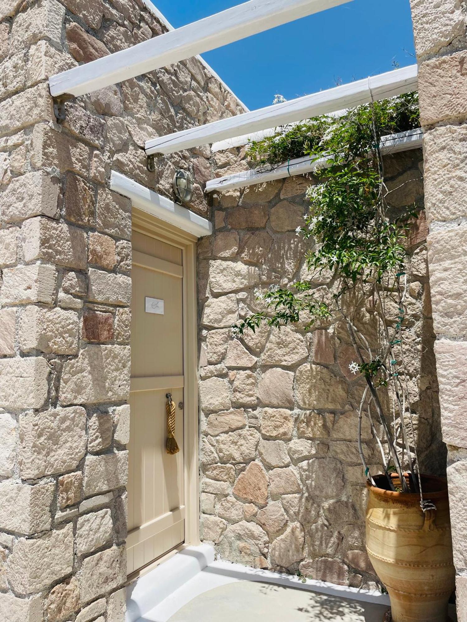 Milo Milo Suites Mandrakia 외부 사진